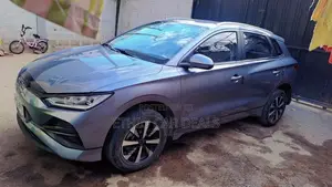 BYD E2 43 kWh 94 hp FWD 2024 Gray