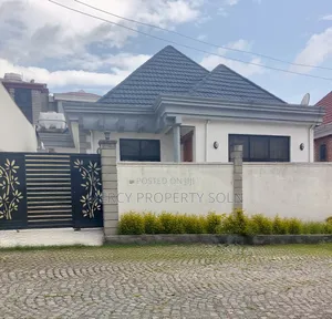 5bdrm Villa in Bole for sale
