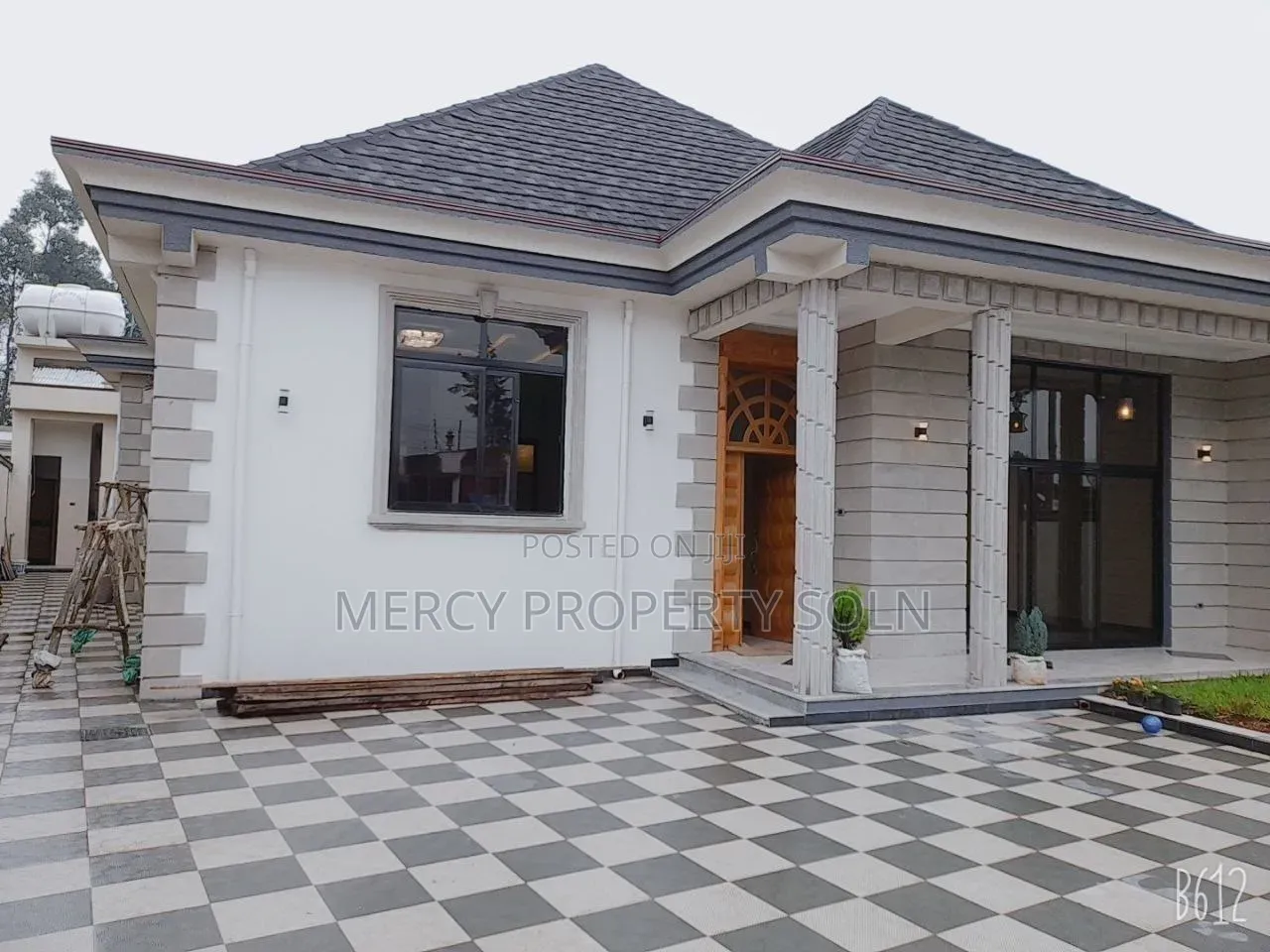 8bdrm House in Bole for sale