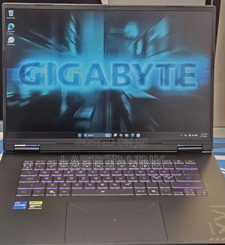 New Laptop Gigabyte AERO 16 16GB Intel Core i7 SSD 1T