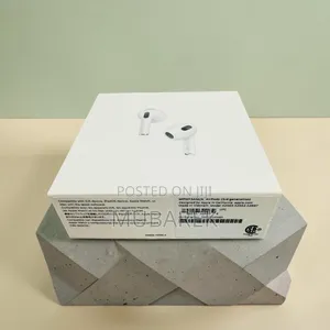 Apple AirPods 3rd Gen - ኦሪጅናል በካርቶኑ