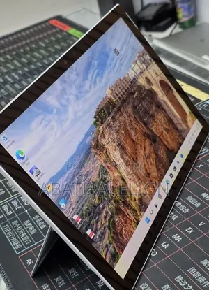 New Laptop Microsoft Surface Pro 7 16GB Intel Core i7 SSD 512GB