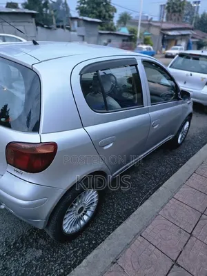 Toyota Yaris 2004 Silver