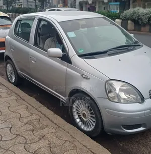 Toyota Yaris 2004 Silver
