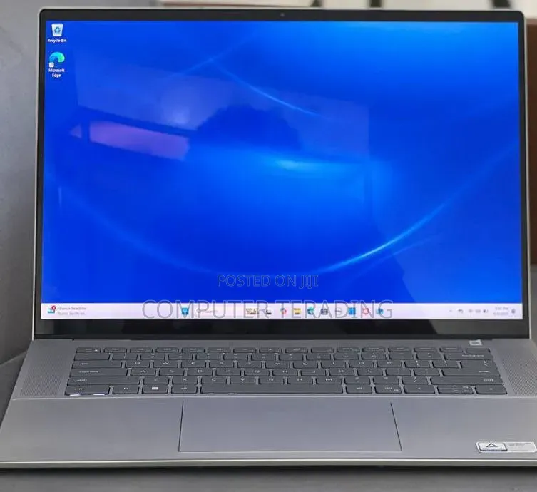 New Laptop Dell Inspiron 15 16GB Intel Core i7 SSD 512GB