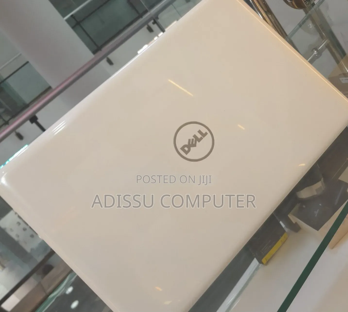 New Laptop Dell Inspiron 15 8GB Intel Core i7 SSD 1T