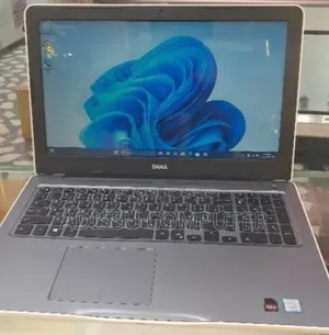 New Laptop Dell Inspiron 15 8GB Intel Core i7 SSD 1T