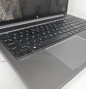 New Laptop HP ZBook Power G9 i7 16GB Intel Core i7 SSD 1T