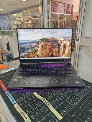 New Laptop Asus ROG Strix G17 16GB AMD Ryzen 9 SSD 1T
