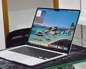 New Laptop Apple MacBook Air 2022 M2 8GB Apple M2 SSD 256GB