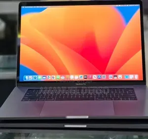 New Laptop Apple MacBook Pro 2017 16GB Intel Core i7 SSD 512GB