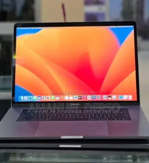 New Laptop Apple MacBook Pro 2017 16GB Intel Core i7 SSD 512GB
