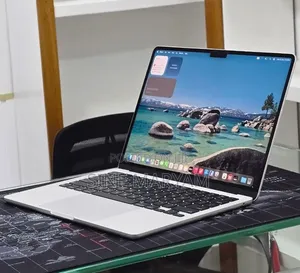 New Laptop Apple MacBook Air 2022 M2 8GB Apple M2 SSD 256GB
