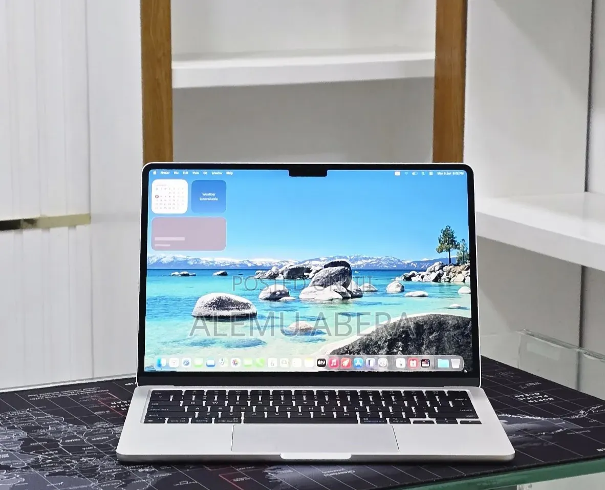New Laptop Apple MacBook Air 2022 M2 8GB Apple M2 SSD 256GB