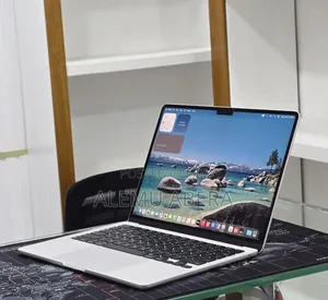 New Laptop Apple MacBook Air 2022 M2 8GB Apple M2 SSD 256GB