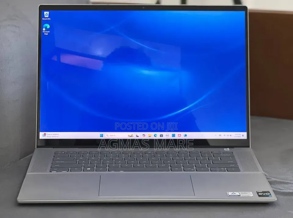 New Laptop Dell Inspiron 15 16GB Intel Core i7 SSD 512GB