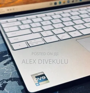 New Laptop Dell XPS 13 16GB Intel Core i5 SSHD (Hybrid) 512GB