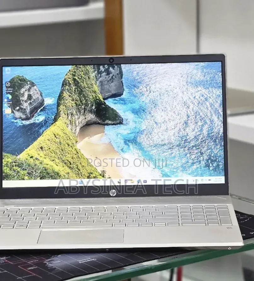 New Laptop HP Pavilion 15 8GB Intel Core i5 SSD 512GB
