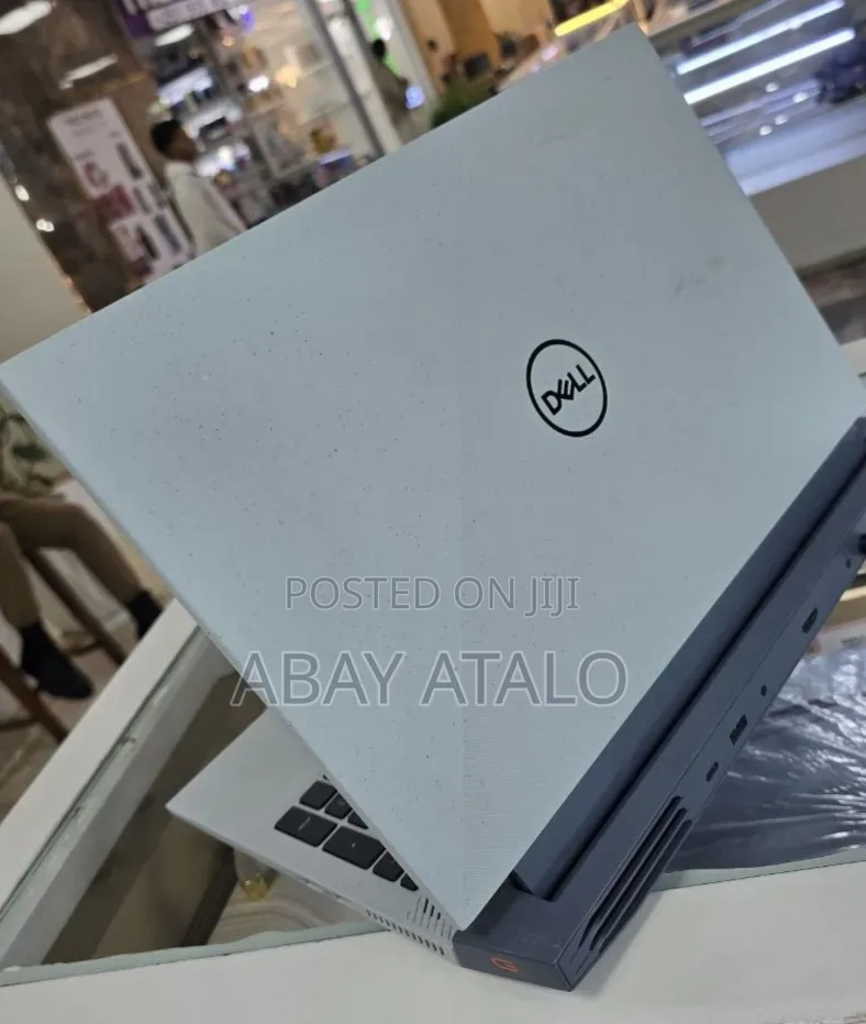 New Laptop Dell Inspiron 15 16GB Intel Core i7 SSD 512GB