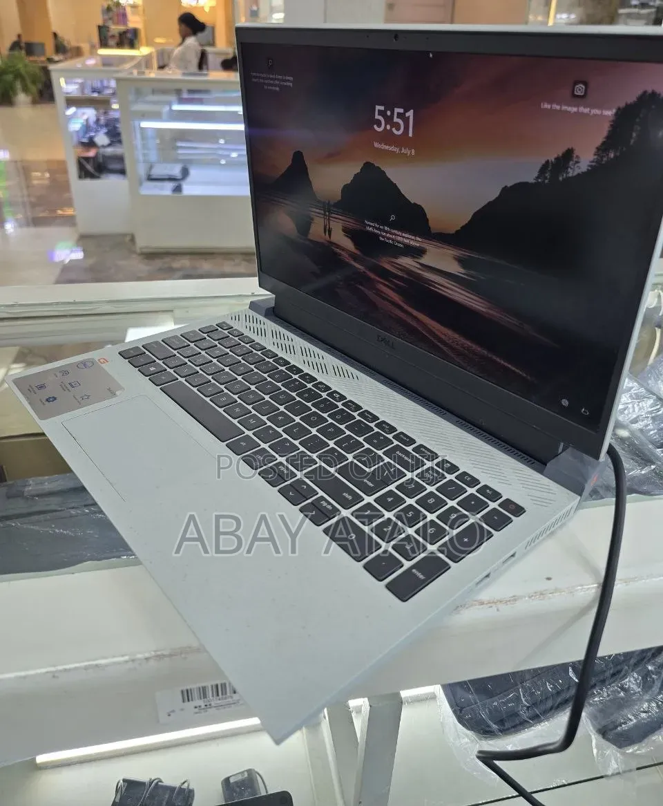 New Laptop Dell Inspiron 15 16GB Intel Core i7 SSD 512GB