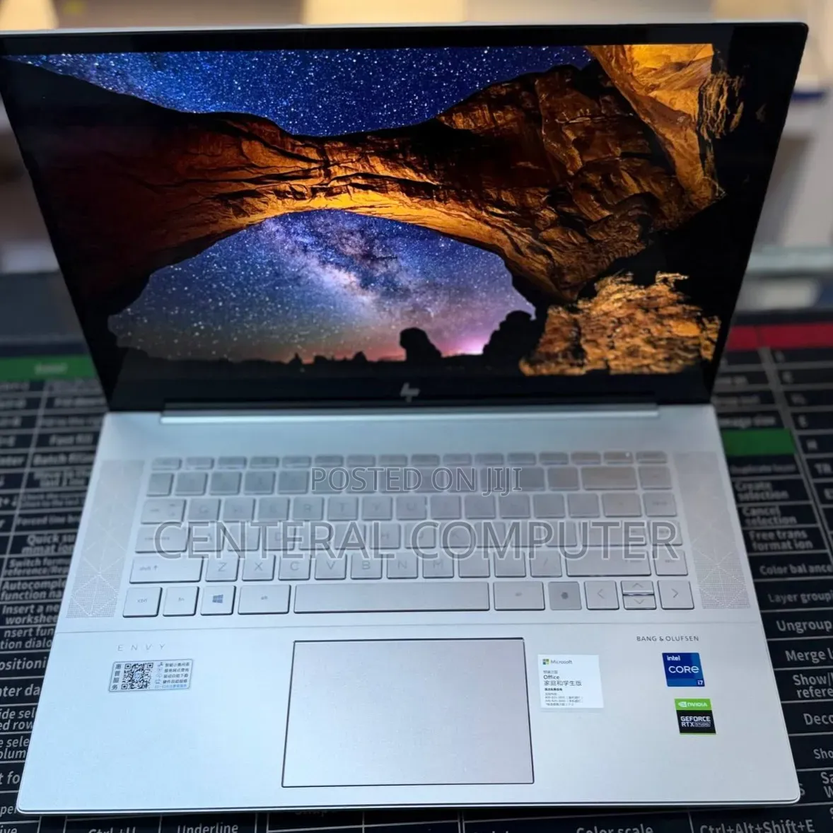 New Laptop HP Envy x360 8GB Intel Core i7 SSD 512GB