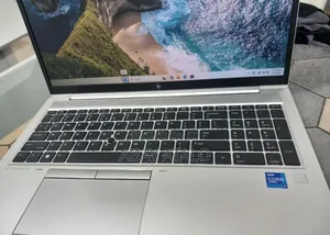 New Laptop HP EliteBook 840 G8 16GB Intel Core i5 SSD 512GB