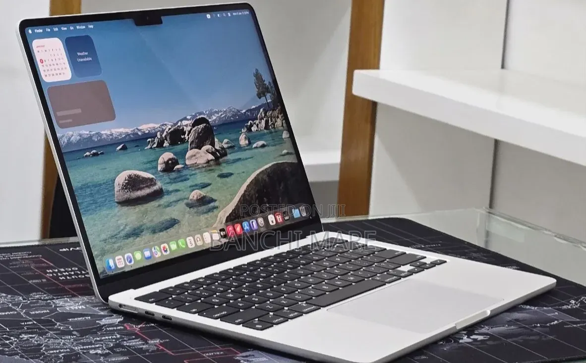 New Laptop Apple MacBook Air 2022 M2 8GB Apple M2 SSD 256GB
