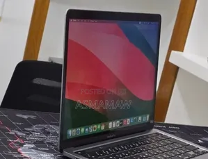 New Laptop Apple MacBook Pro 2020 M1 16GB AMD A8 SSD 512GB