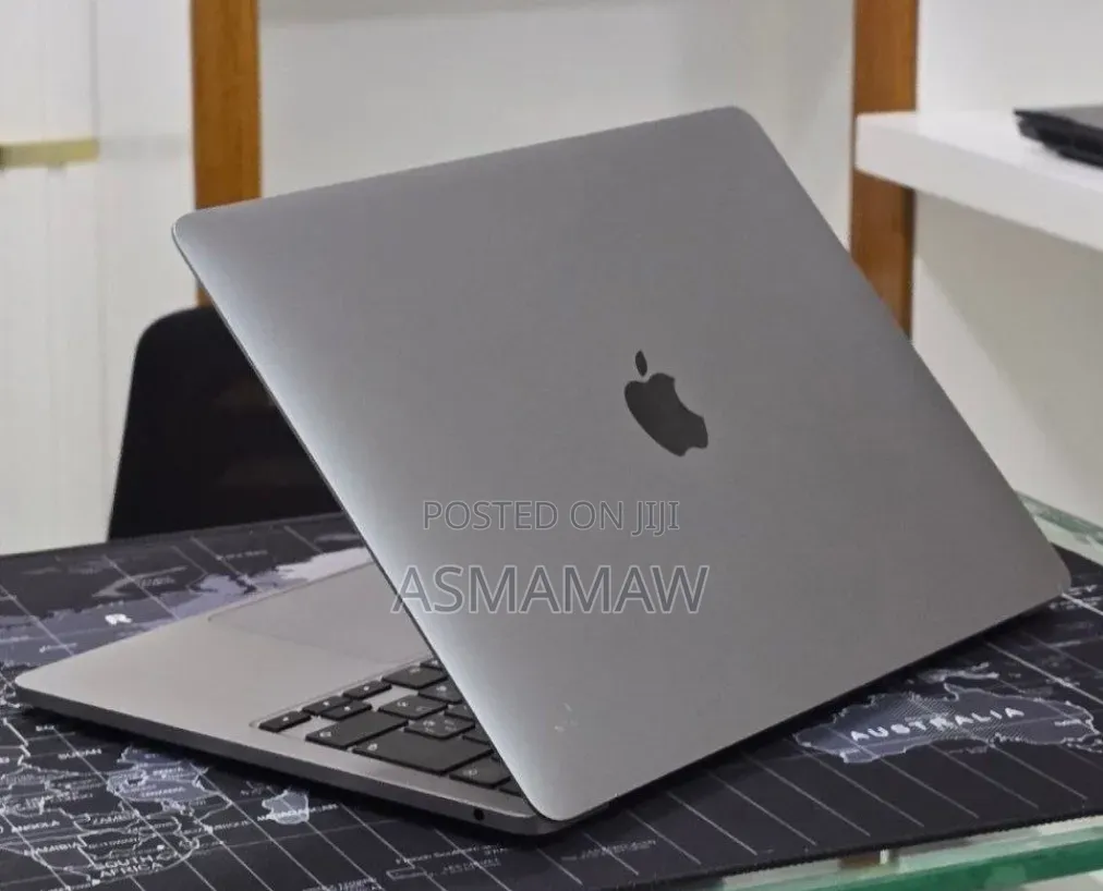 New Laptop Apple MacBook Pro 2020 M1 16GB AMD A8 SSD 512GB