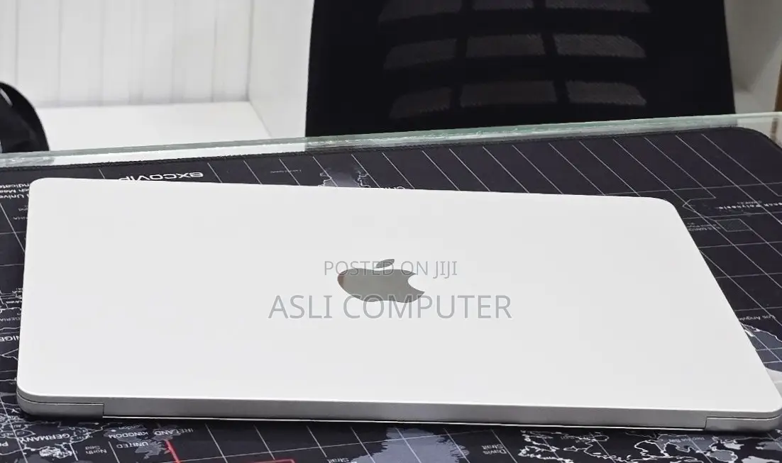 New Laptop Apple MacBook Air 2022 M2 8GB Apple M2 SSD 256GB