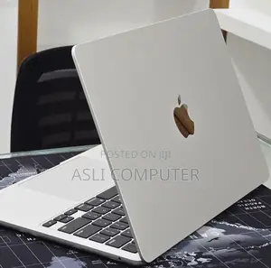 New Laptop Apple MacBook Air 2022 M2 8GB Apple M2 SSD 256GB