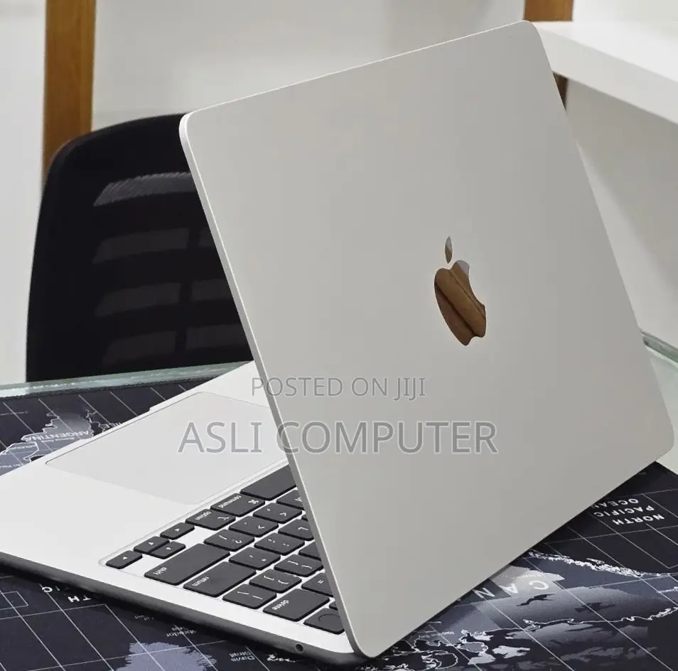 New Laptop Apple MacBook Air 2022 M2 8GB Apple M2 SSD 256GB