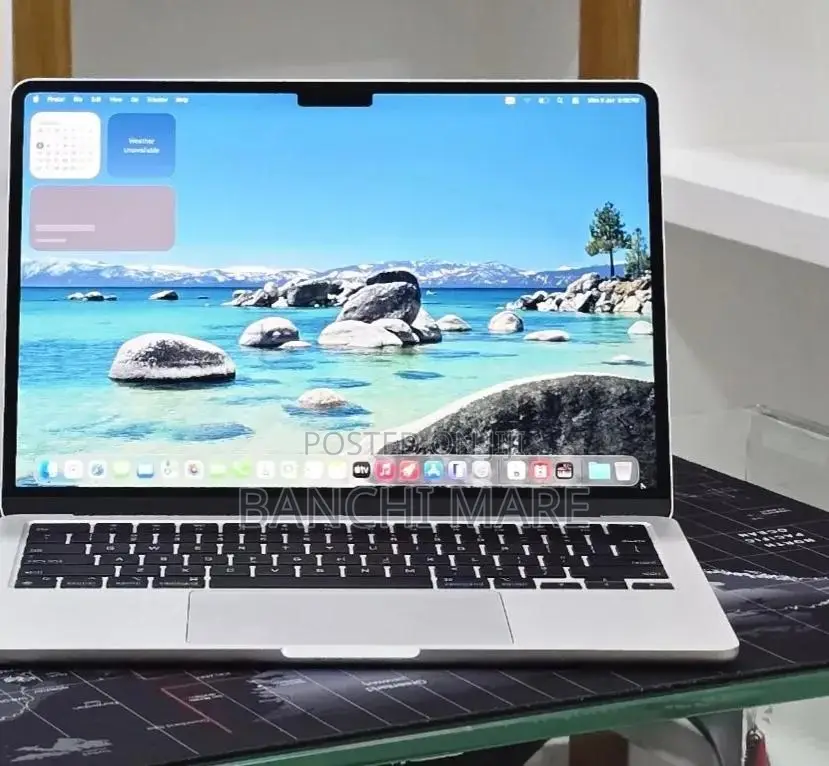 New Laptop Apple MacBook Air 2022 M2 8GB Apple M2 SSD 256GB