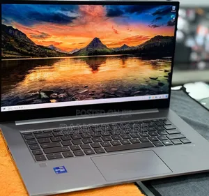 New Laptop HP ZBook Studio 16GB Intel Core i7 SSD 512GB