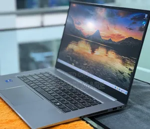 New Laptop HP ZBook Studio 16GB Intel Core i7 SSD 512GB