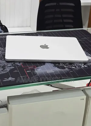New Laptop Apple MacBook Air 2022 M2 8GB Apple M2 SSD 256GB