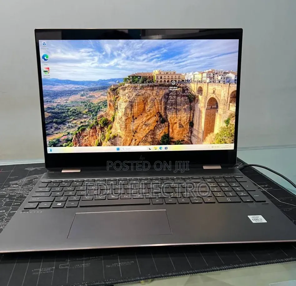 New Laptop HP Spectre 16GB Intel Core i7 SSD 512GB