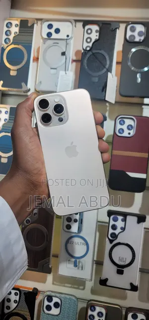 Apple iPhone 16 Pro Max 1 TB Silver