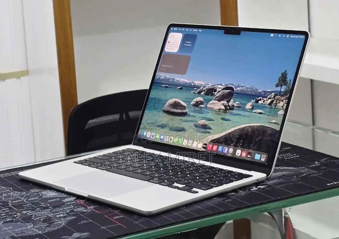 New Laptop Apple MacBook 8GB Apple M2 SSD 256GB