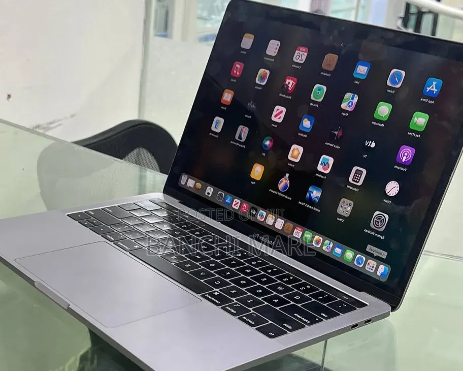 New Laptop Apple MacBook Pro 2019 8GB Intel Core i5 SSD 128GB