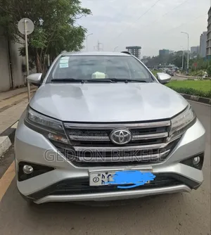 Toyota Rush 2022 Silver