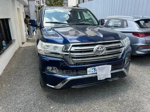 Toyota Land Cruiser 2017 Blue