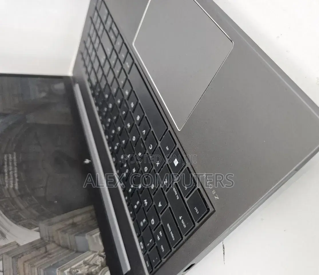 New Laptop HP ZBook 15 16GB Intel Core i7 SSD 1T