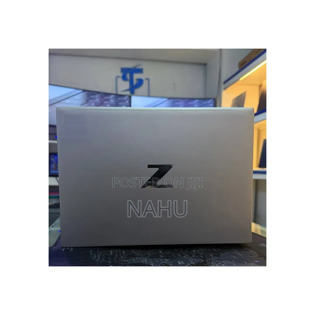 New Laptop HP ZBook Firefly 14 G11 16GB Intel Core i7 SSD 512GB