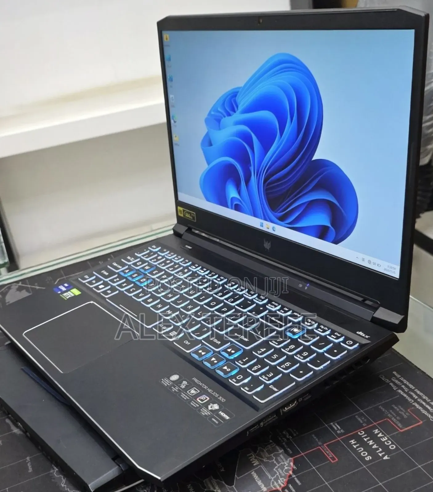 New Laptop Acer Predator Helios 300 16GB Intel Core i9 SSD 512GB