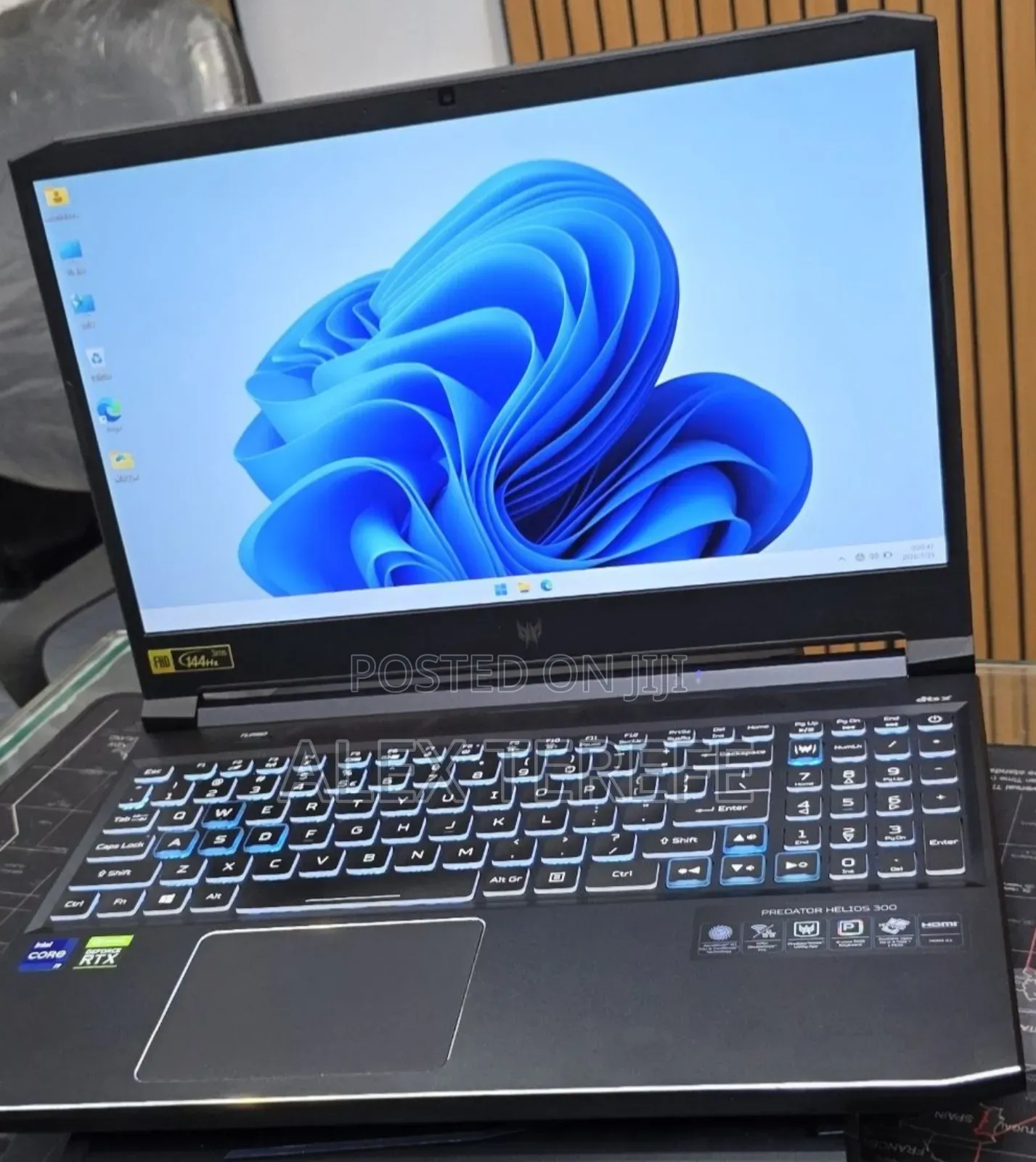 New Laptop Acer Predator Helios 300 16GB Intel Core i9 SSD 512GB