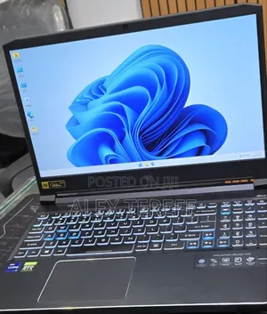 New Laptop Acer Predator Helios 300 16GB Intel Core i9 SSD 512GB