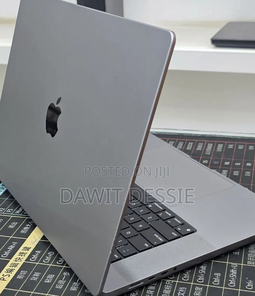 New Laptop Apple MacBook Pro 2021 M1 Max 32GB Apple M1 Max SSD 1T