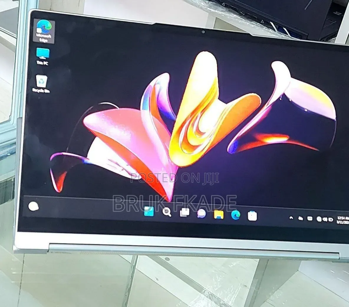 New Laptop Lenovo Yoga 9i 16GB Intel Core i7 SSD 512GB