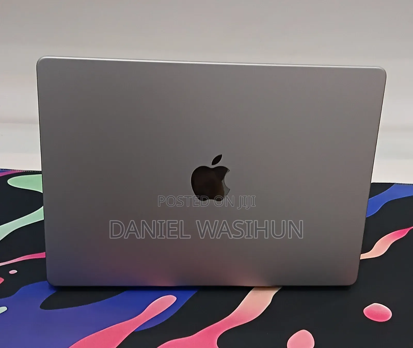 New Laptop Apple MacBook Pro 2023 M3 8GB Apple M3 Pro SSD 512GB